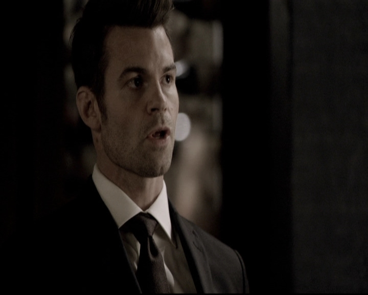 VampireDiariesWorld_dot_nl-TheOriginals_2x18NightHasAThousandEyes0102.jpg