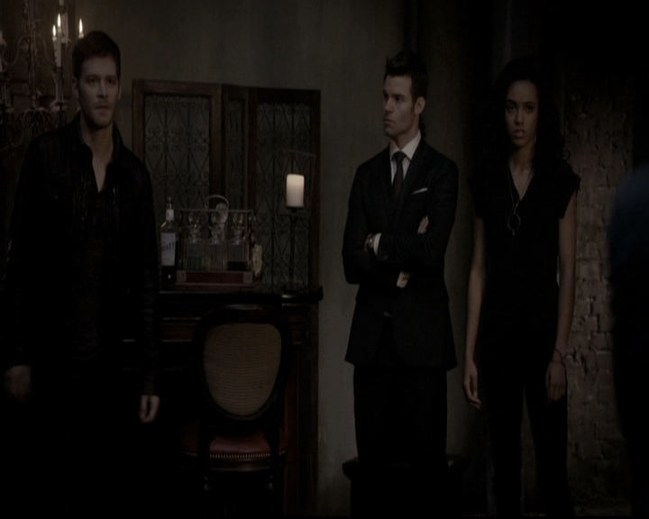 VampireDiariesWorld_dot_nl-TheOriginals_2x18NightHasAThousandEyes1957.jpg