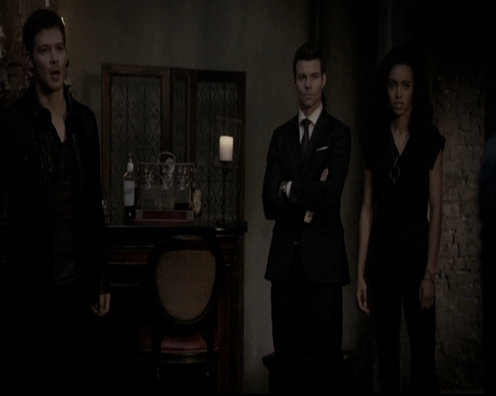 VampireDiariesWorld_dot_nl-TheOriginals_2x18NightHasAThousandEyes1958.jpg