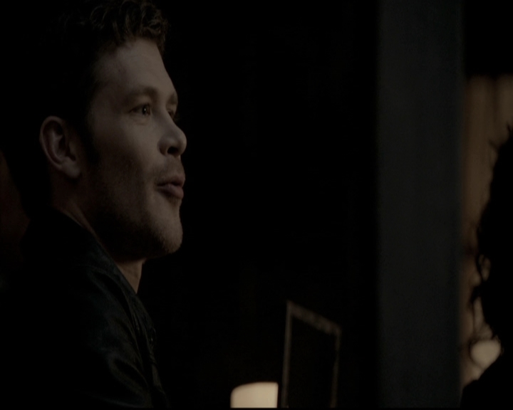 VampireDiariesWorld_dot_nl-TheOriginals_2x18NightHasAThousandEyes2005.jpg