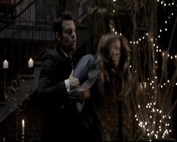 VampireDiariesWorld_dot_nl-TheOriginals_2x18NightHasAThousandEyes2027.jpg