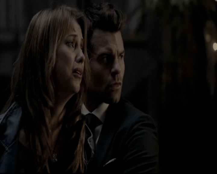 VampireDiariesWorld_dot_nl-TheOriginals_2x18NightHasAThousandEyes2101.jpg