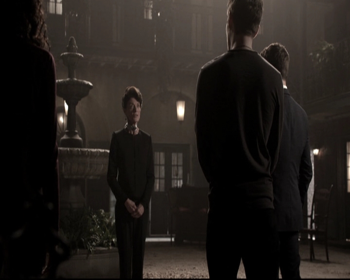 VampireDiariesWorld_dot_nl-TheOriginals_2x19WhenTheLeveeBreaks0123.jpg