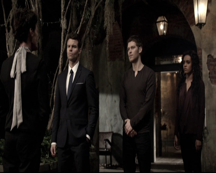 VampireDiariesWorld_dot_nl-TheOriginals_2x19WhenTheLeveeBreaks0138.jpg