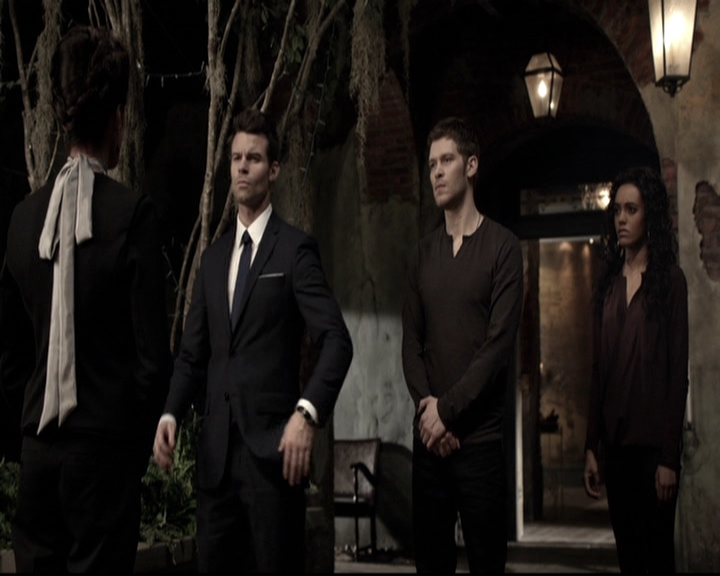 VampireDiariesWorld_dot_nl-TheOriginals_2x19WhenTheLeveeBreaks0141.jpg