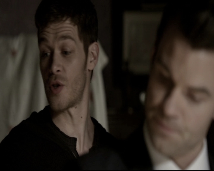 VampireDiariesWorld_dot_nl-TheOriginals_2x19WhenTheLeveeBreaks0423.jpg