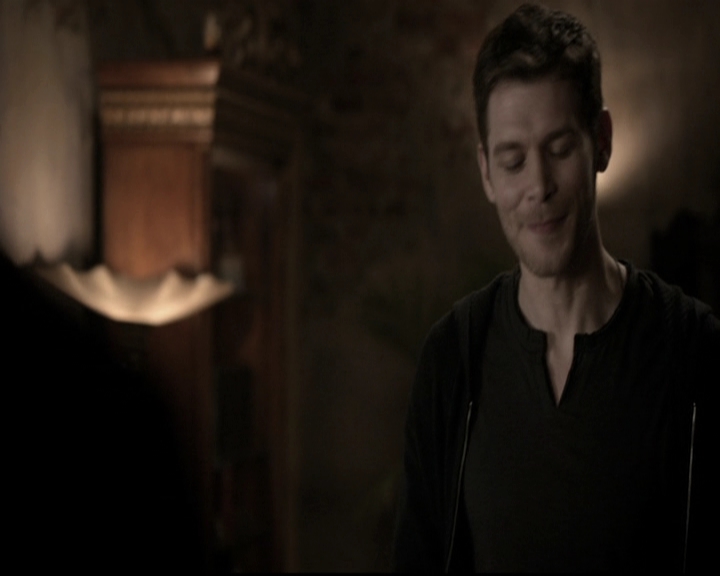 VampireDiariesWorld_dot_nl-TheOriginals_2x19WhenTheLeveeBreaks0527.jpg