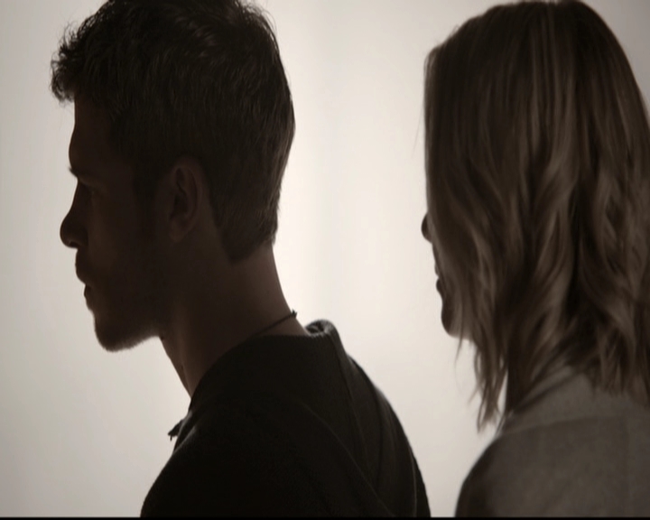 VampireDiariesWorld_dot_nl-TheOriginals_2x19WhenTheLeveeBreaks0881.jpg