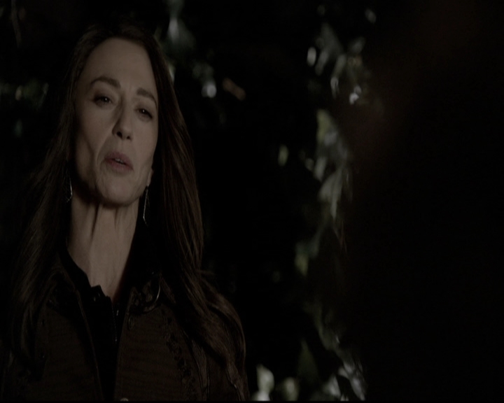 VampireDiariesWorld_dot_nl-TheOriginals_2x19WhenTheLeveeBreaks0918.jpg