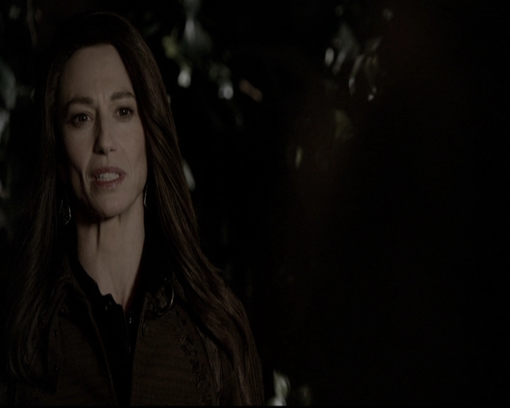 VampireDiariesWorld_dot_nl-TheOriginals_2x19WhenTheLeveeBreaks0920.jpg