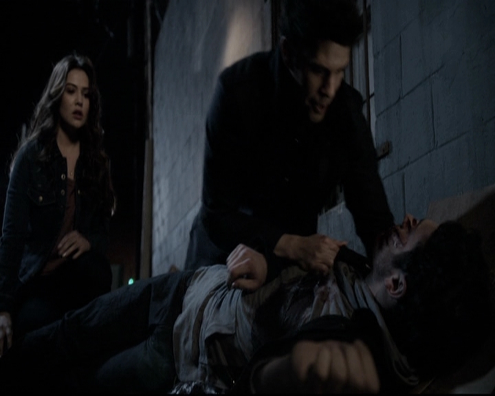 VampireDiariesWorld_dot_nl-TheOriginals_2x19WhenTheLeveeBreaks1757.jpg