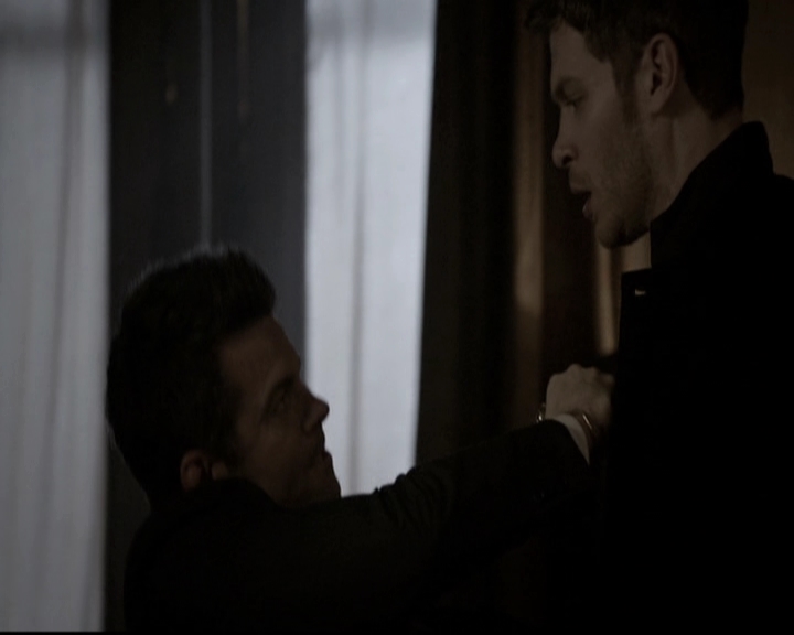 VampireDiariesWorld_dot_nl-TheOriginals_2x19WhenTheLeveeBreaks2218.jpg