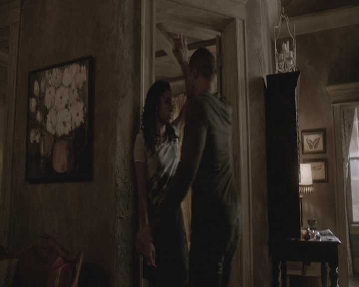 VampireDiariesWorld-dot-nl_TheOriginals-2x20CityBeneathTheSea-DeletedScenes0013.jpg