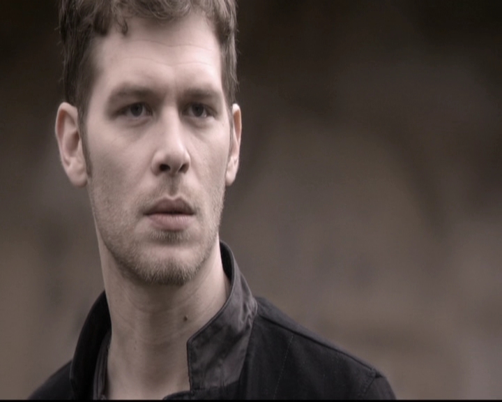 VampireDiariesWorld_dot_nl-TheOriginals_2x20CityBeneathTheSea0103.jpg