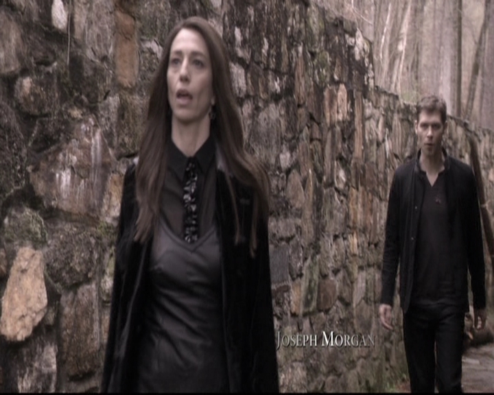 VampireDiariesWorld_dot_nl-TheOriginals_2x20CityBeneathTheSea0117.jpg