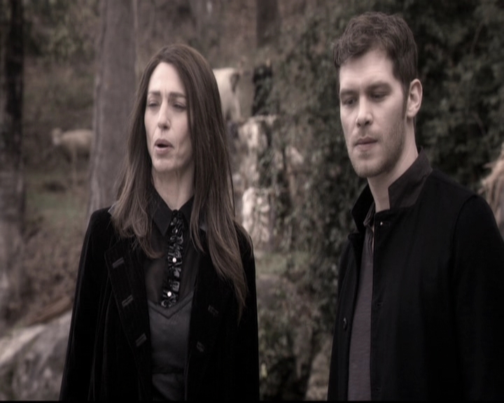 VampireDiariesWorld_dot_nl-TheOriginals_2x20CityBeneathTheSea0184.jpg