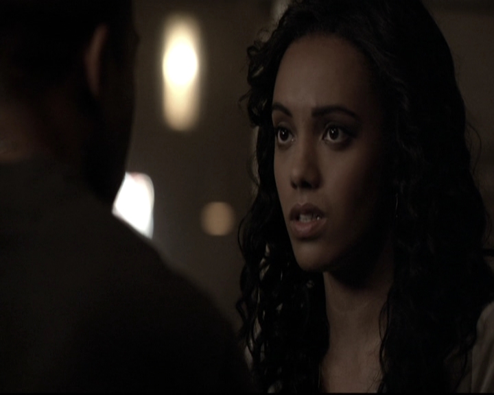 VampireDiariesWorld_dot_nl-TheOriginals_2x20CityBeneathTheSea0316.jpg