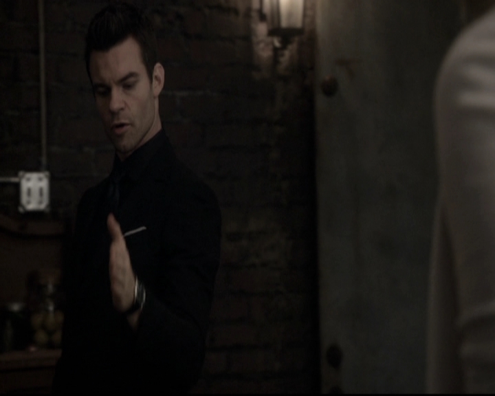 VampireDiariesWorld_dot_nl-TheOriginals_2x20CityBeneathTheSea0403.jpg