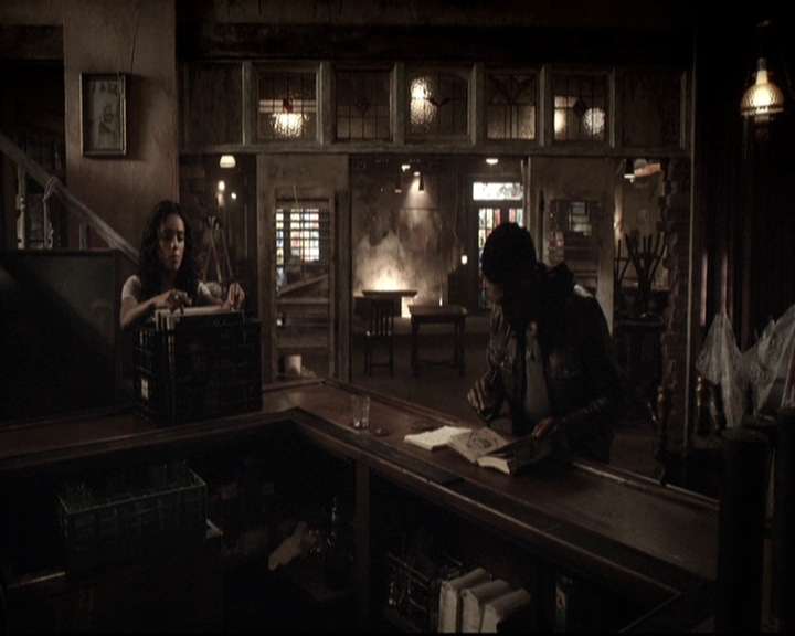 VampireDiariesWorld_dot_nl-TheOriginals_2x20CityBeneathTheSea0507.jpg