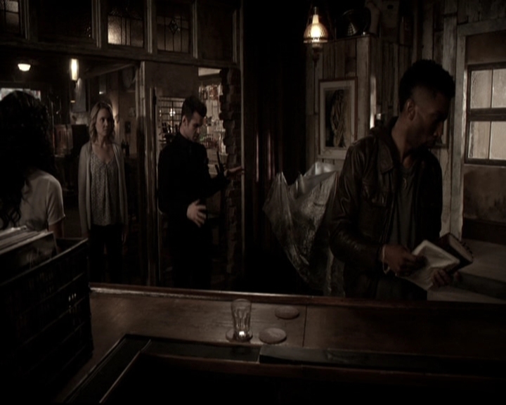 VampireDiariesWorld_dot_nl-TheOriginals_2x20CityBeneathTheSea0541.jpg