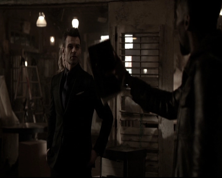 VampireDiariesWorld_dot_nl-TheOriginals_2x20CityBeneathTheSea0546.jpg