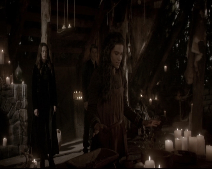 VampireDiariesWorld_dot_nl-TheOriginals_2x20CityBeneathTheSea0713.jpg