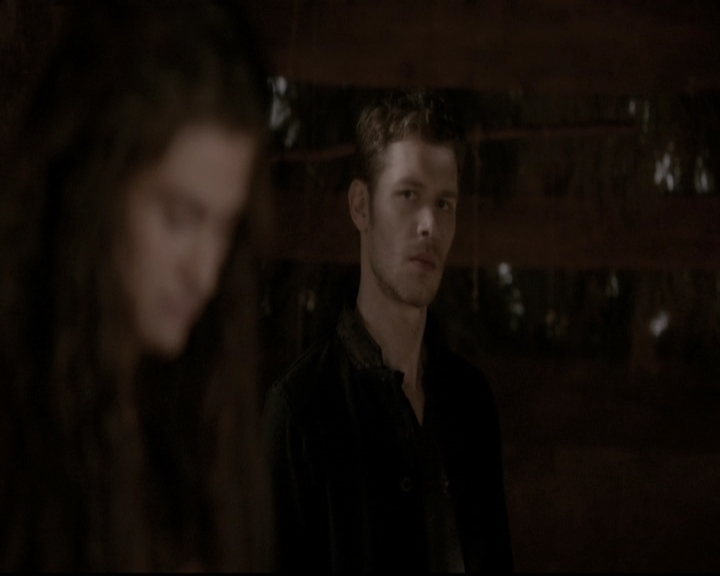 VampireDiariesWorld_dot_nl-TheOriginals_2x20CityBeneathTheSea0822.jpg