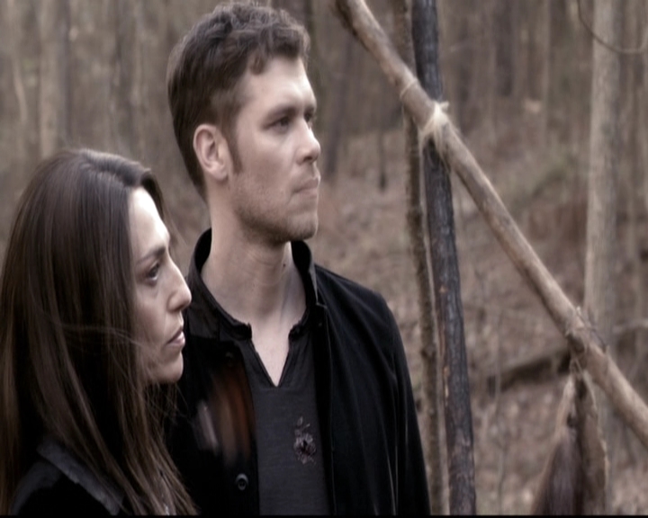 VampireDiariesWorld_dot_nl-TheOriginals_2x20CityBeneathTheSea1115.jpg