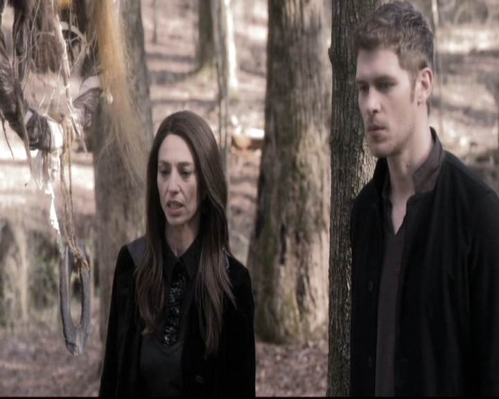 VampireDiariesWorld_dot_nl-TheOriginals_2x20CityBeneathTheSea1133.jpg