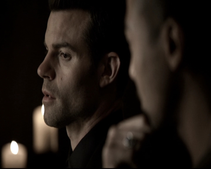 VampireDiariesWorld_dot_nl-TheOriginals_2x20CityBeneathTheSea1209.jpg