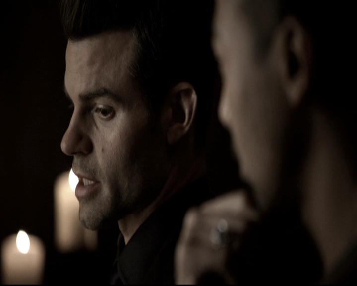 VampireDiariesWorld_dot_nl-TheOriginals_2x20CityBeneathTheSea1213.jpg