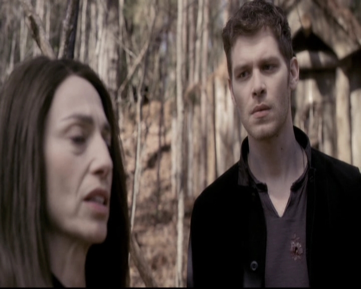 VampireDiariesWorld_dot_nl-TheOriginals_2x20CityBeneathTheSea1508.jpg