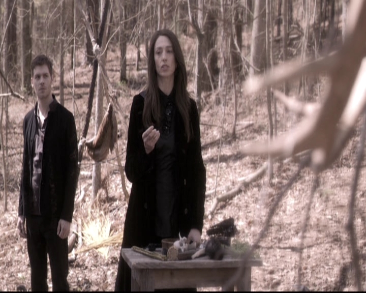 VampireDiariesWorld_dot_nl-TheOriginals_2x20CityBeneathTheSea1642.jpg