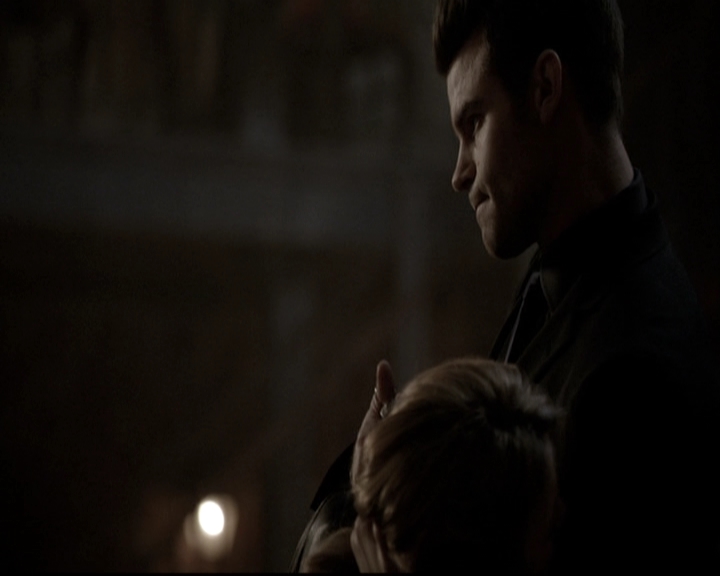 VampireDiariesWorld_dot_nl-TheOriginals_2x20CityBeneathTheSea1904.jpg