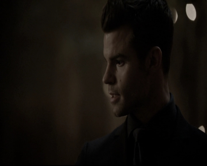 VampireDiariesWorld_dot_nl-TheOriginals_2x20CityBeneathTheSea1915.jpg