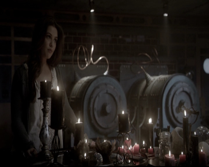 VampireDiariesWorld_dot_nl-TheOriginals_2x20CityBeneathTheSea1972.jpg