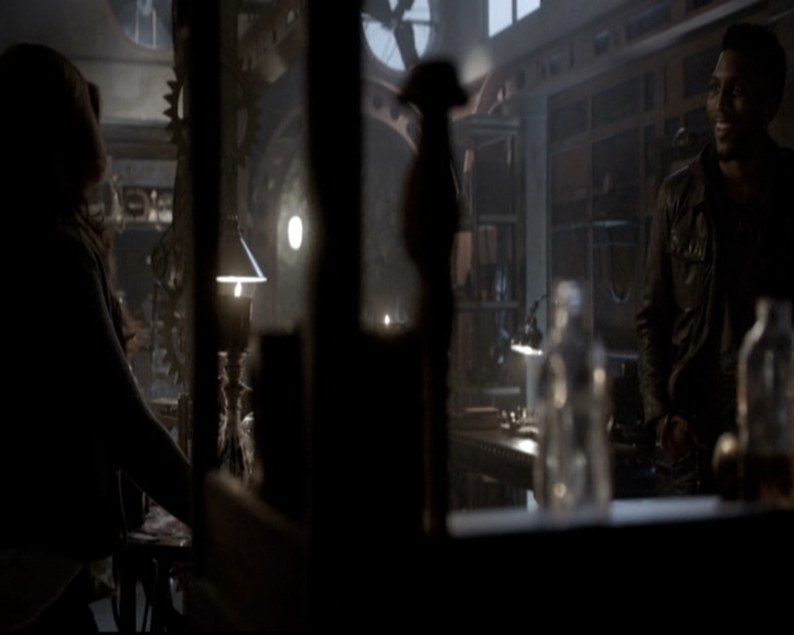 VampireDiariesWorld_dot_nl-TheOriginals_2x20CityBeneathTheSea1973.jpg