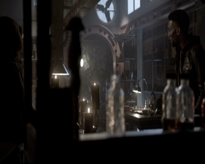 VampireDiariesWorld_dot_nl-TheOriginals_2x20CityBeneathTheSea1975.jpg