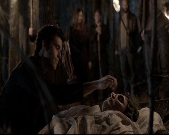 VampireDiariesWorld_dot_nl-TheOriginals_2x20CityBeneathTheSea2045.jpg