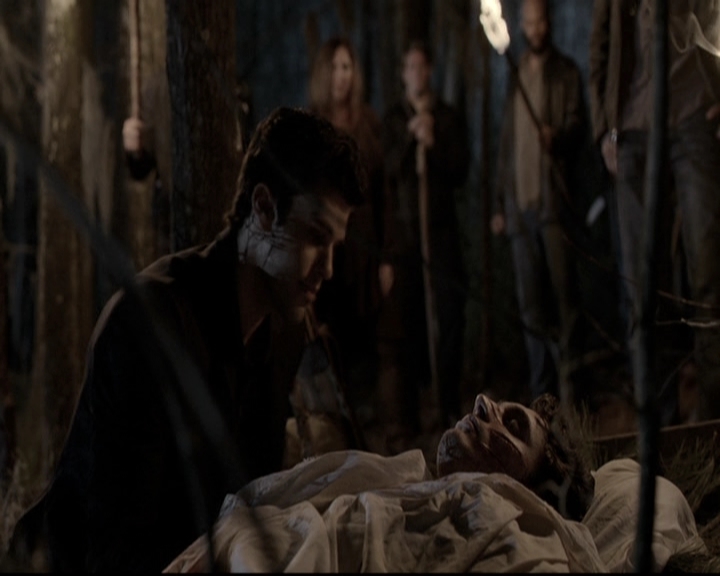 VampireDiariesWorld_dot_nl-TheOriginals_2x20CityBeneathTheSea2049.jpg