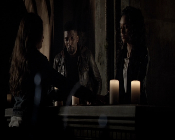 VampireDiariesWorld_dot_nl-TheOriginals_2x21FireWithFire0027.jpg