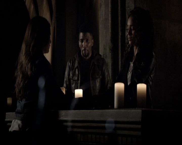 VampireDiariesWorld_dot_nl-TheOriginals_2x21FireWithFire0028.jpg