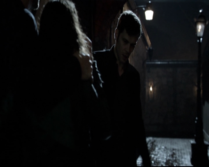 VampireDiariesWorld_dot_nl-TheOriginals_2x21FireWithFire0058.jpg