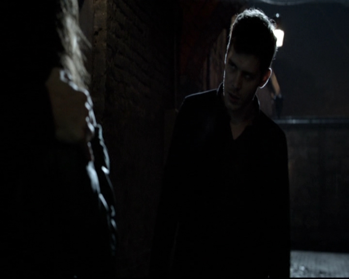 VampireDiariesWorld_dot_nl-TheOriginals_2x21FireWithFire0059.jpg