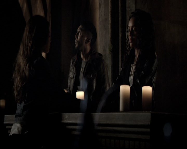 VampireDiariesWorld_dot_nl-TheOriginals_2x21FireWithFire0076.jpg