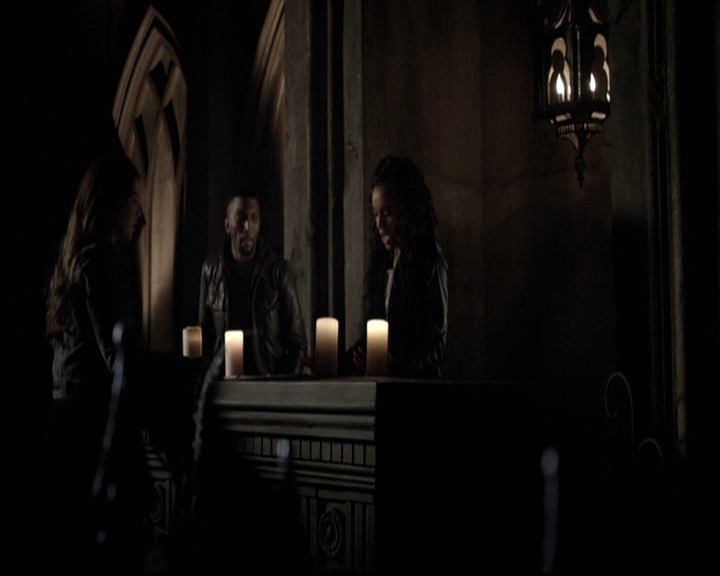 VampireDiariesWorld_dot_nl-TheOriginals_2x21FireWithFire0083.jpg