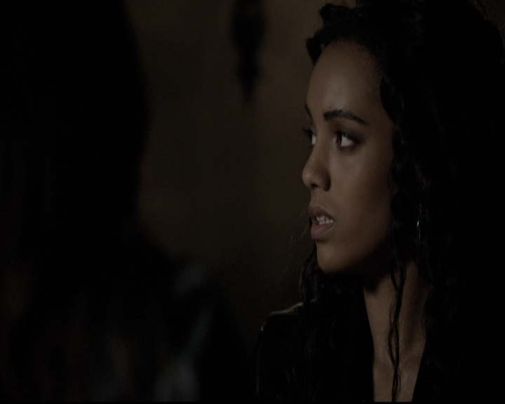 VampireDiariesWorld_dot_nl-TheOriginals_2x21FireWithFire0086.jpg