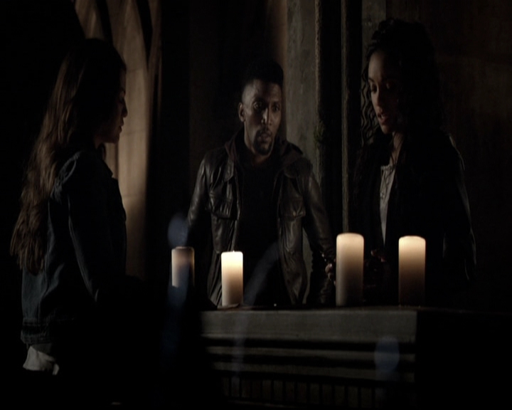 VampireDiariesWorld_dot_nl-TheOriginals_2x21FireWithFire0093.jpg