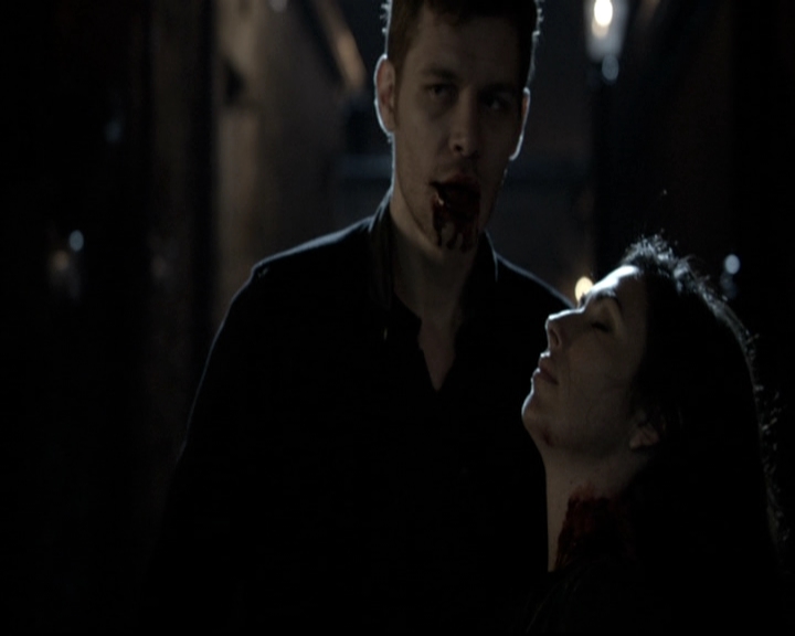 VampireDiariesWorld_dot_nl-TheOriginals_2x21FireWithFire0106.jpg