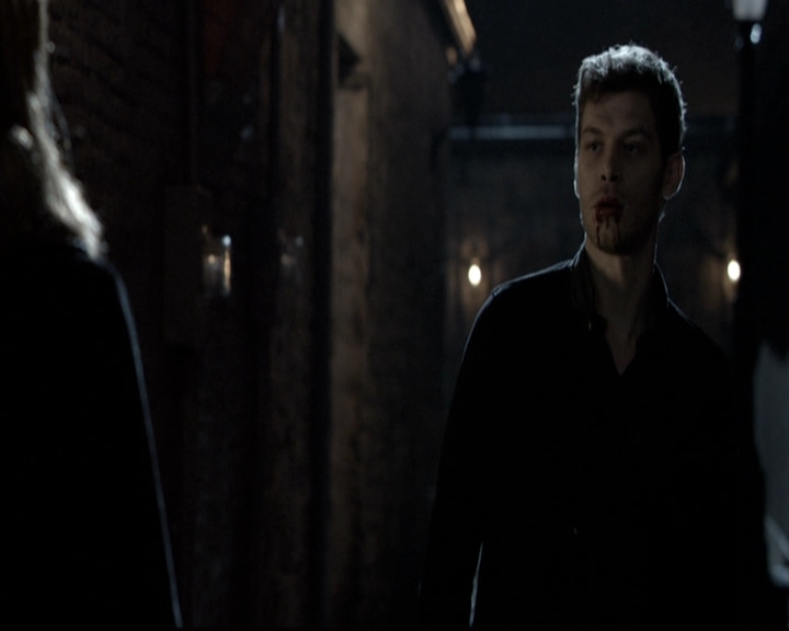 VampireDiariesWorld_dot_nl-TheOriginals_2x21FireWithFire0120.jpg